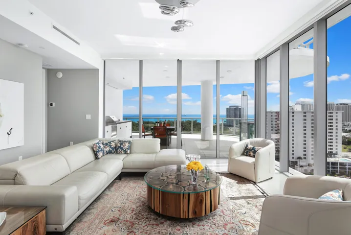 _0011_Aquablu-1503 MLS_0024_Living Area