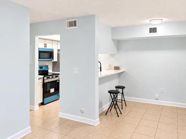 Bright Modern Kitchen and Dining Nook