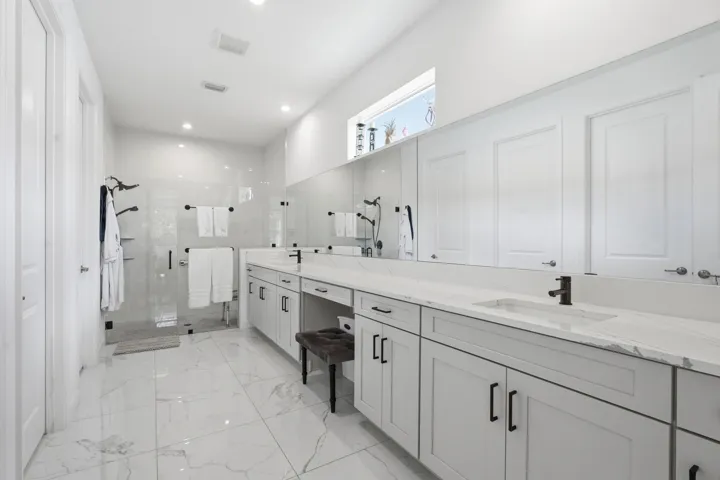 19_smg00221