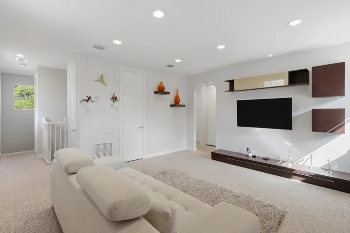 2nd Floor Living Room