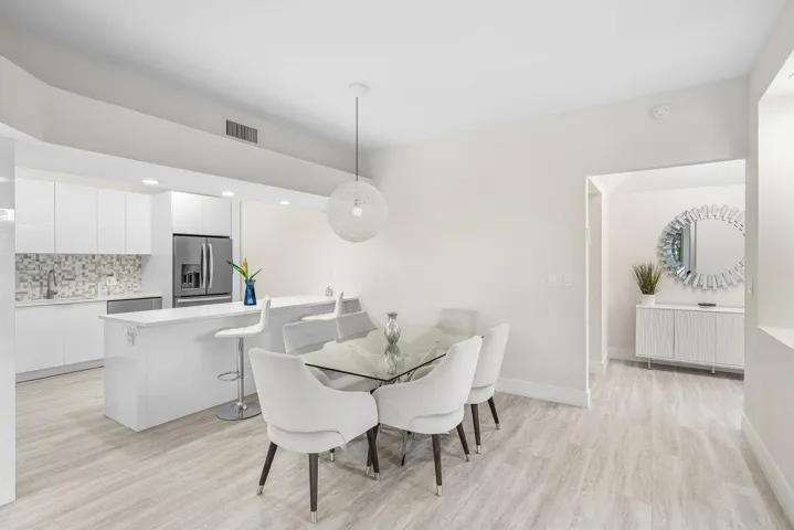 Kitchen / Dining