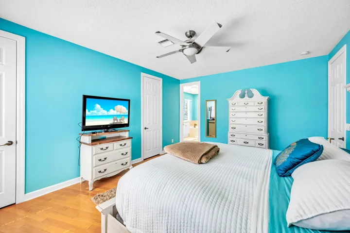 1627 E BROWARD BLVD-35