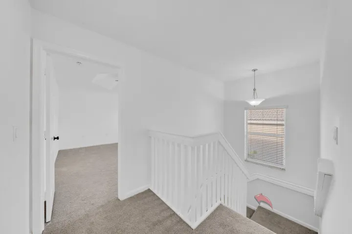 20 Foyer (2)