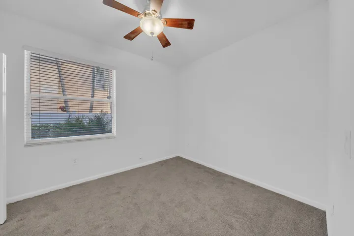 4 Guest Bedroom A (2)