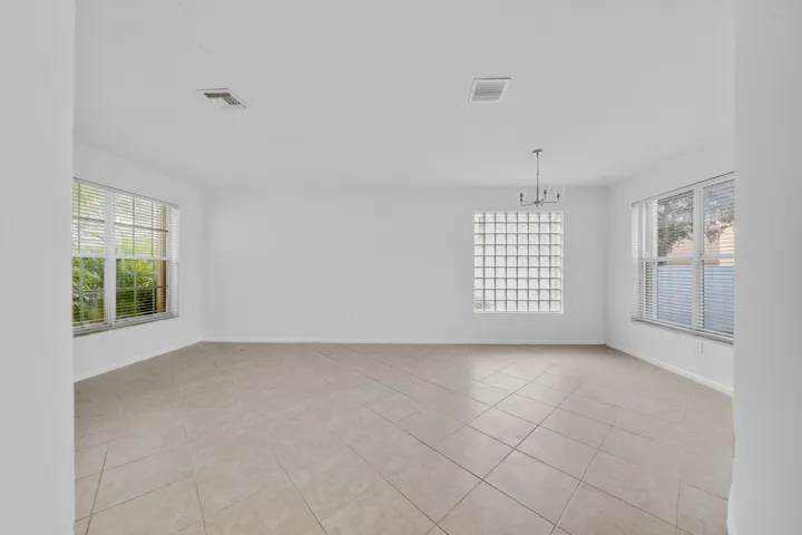 12 Living Area (1)