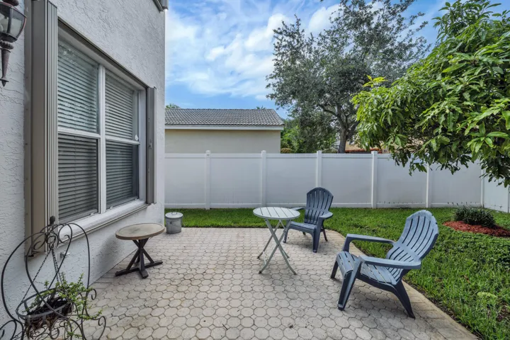 10 Backyard (1)