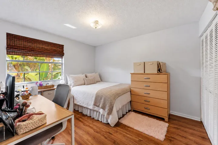 Cozy Neutral Bedroom Office Retreat