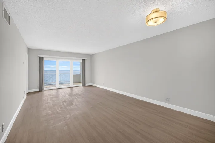 12-web-or-mls-036_699A4364