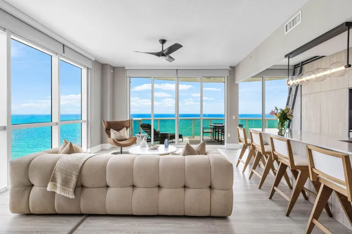 010 - direct ocean views