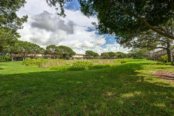 33-01-4867 Pinemore Lane-30