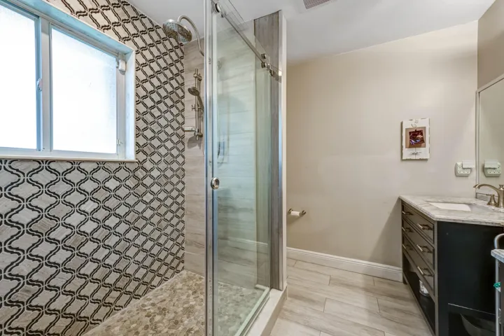 23-4867 Pinemore Lane-20