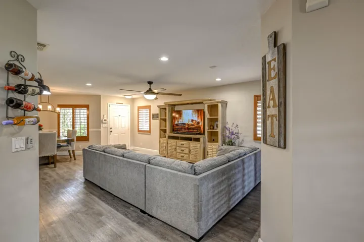 09-4867 Pinemore Lane-6