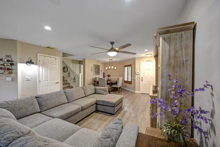 07-4867 Pinemore Lane-4