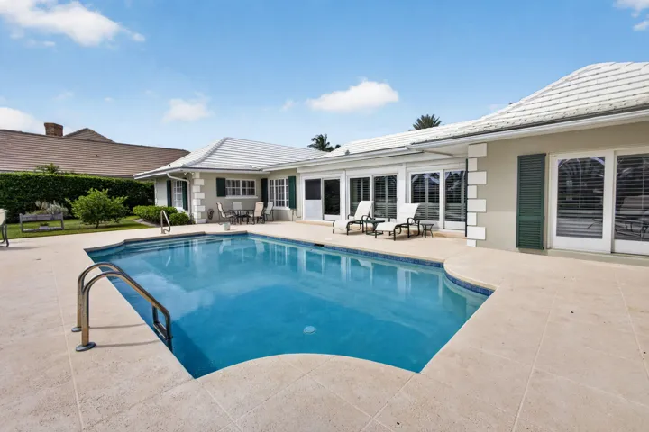 Pool & Deck