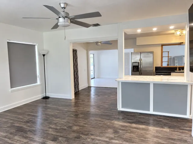 no furniture