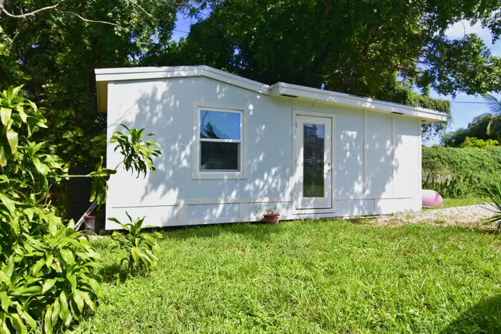 23-1335-Wellington-St-22