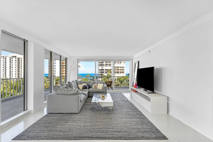 009-3210SouthOceanBoulevard-604-Highland