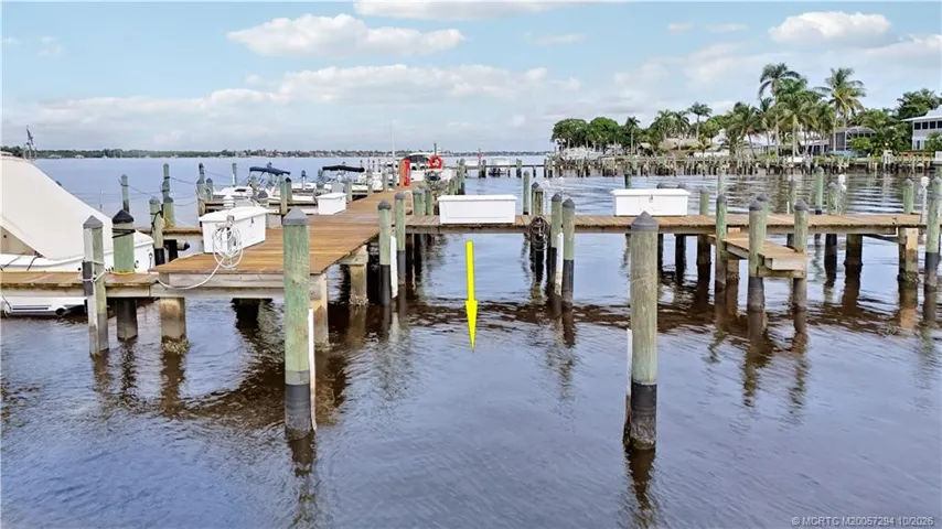 This boat slip will hold up to a 30" boat and is right outside your lanai