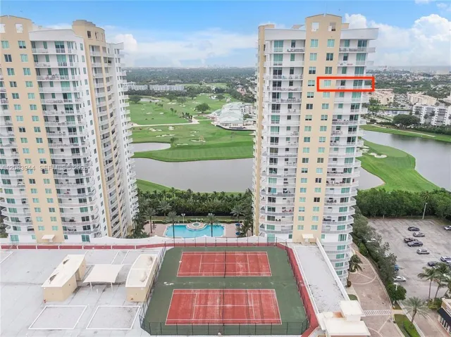 West and East Buildings (unit location highlighted in red) Tennis courts on the 7th floor