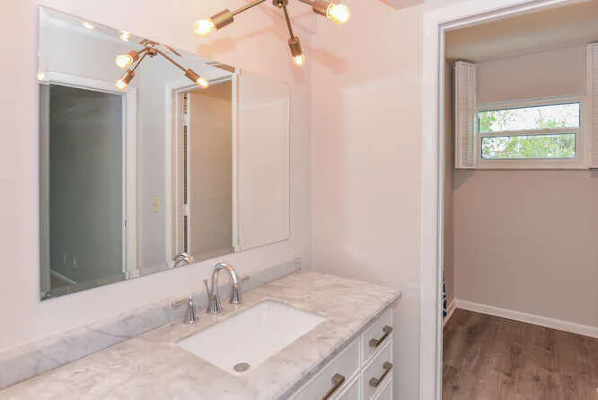 12698 SE Cascades Ct Hobe-small-035-075-