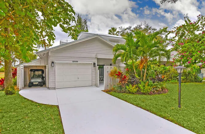 12698 SE Cascades Ct Hobe-small-002-095-