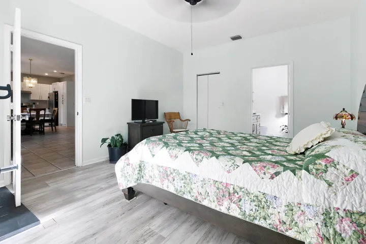 1034-Cape-Cod-Terr-Greenacres-FULL-RES-0