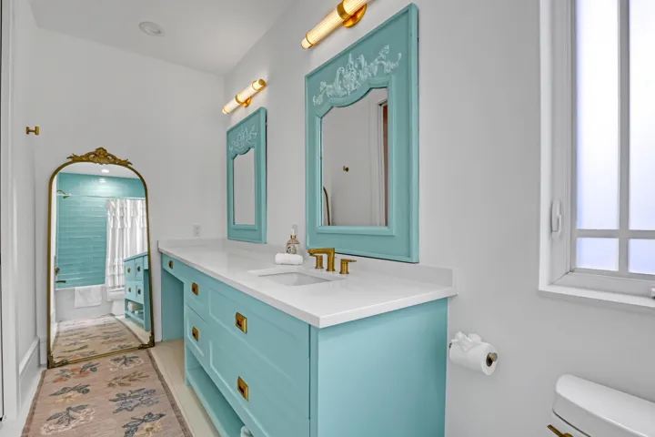 DOWNSTAIRS BEDROOM ENSUITE 2