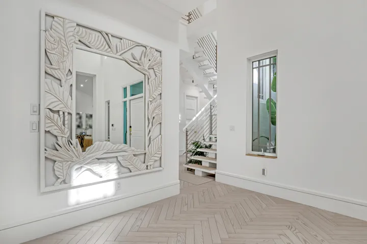 2338 Flamingo (18)