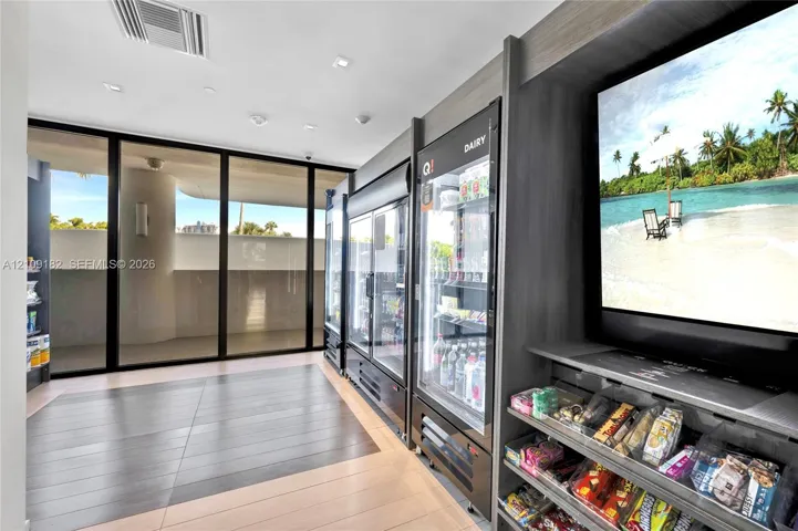Self-serve dedicated Market. Open 24/7