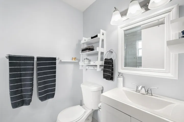 21-web-or-mls-1098 SW Janette Ave - 21
