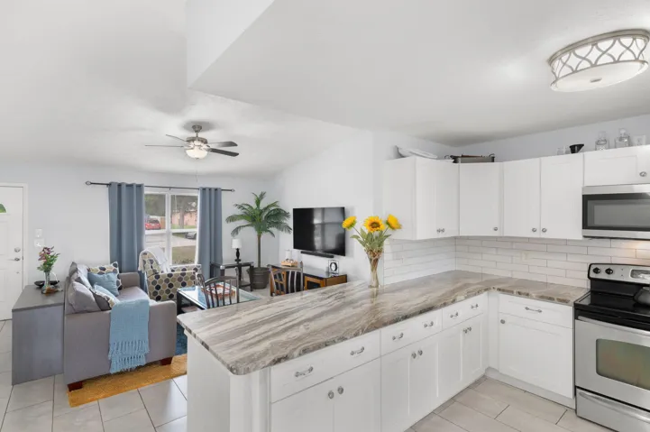 14-web-or-mls-1098 SW Janette Ave - 14