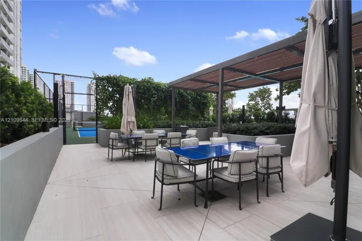 11th Floor amenity area, BBQ