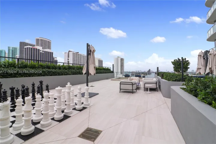 11th Floor amenity area, Jacuzzi