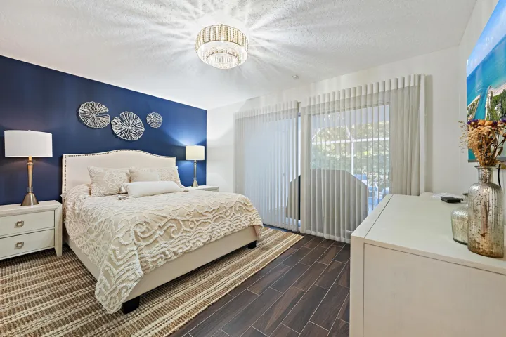 11403 Myrtle Oak Ct-8