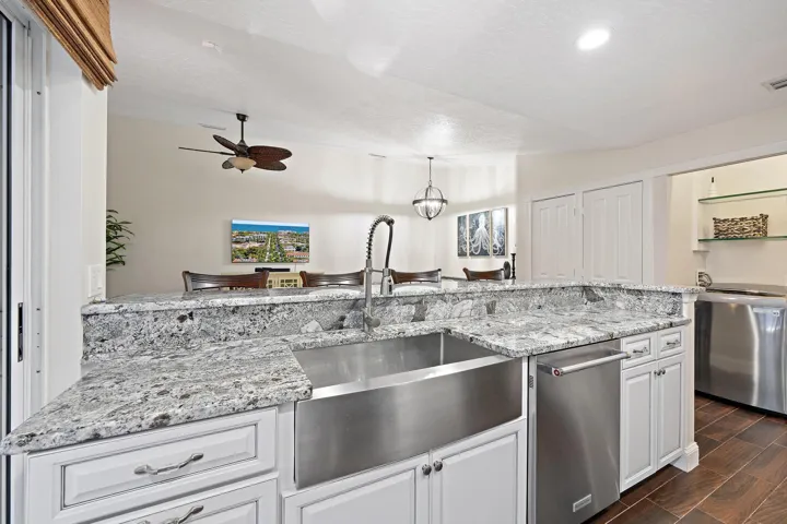 11403 Myrtle Oak Ct-11