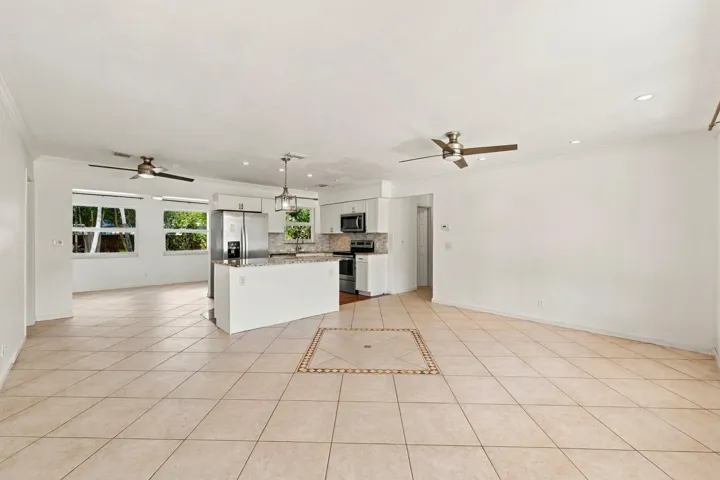 Living/Kitchen