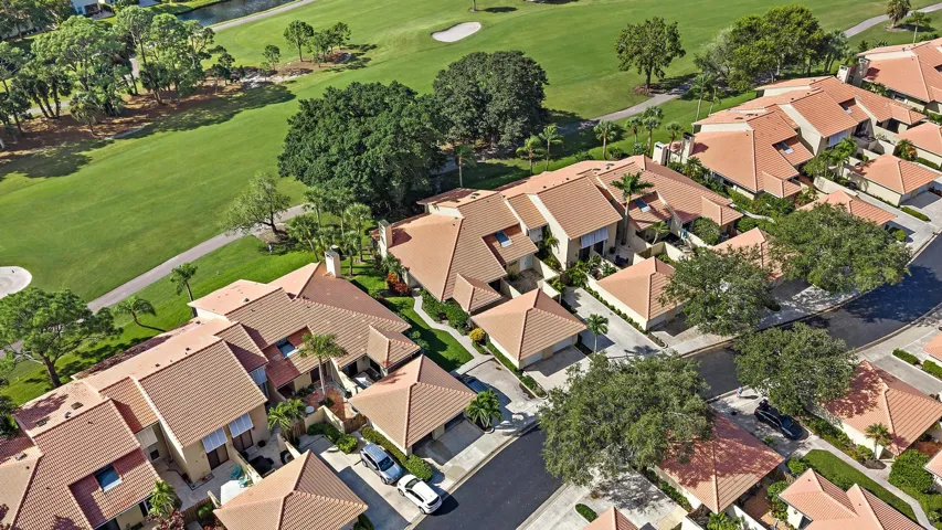 275 Old Meadow Way-30