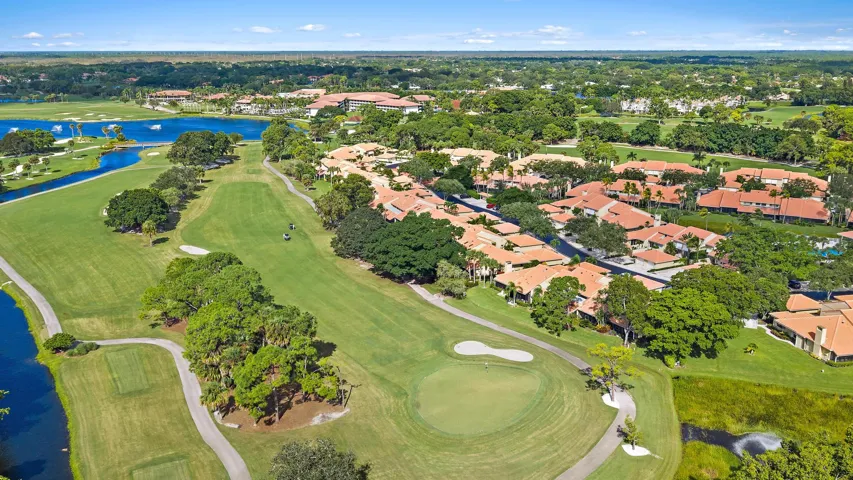 275 Old Meadow Way-37