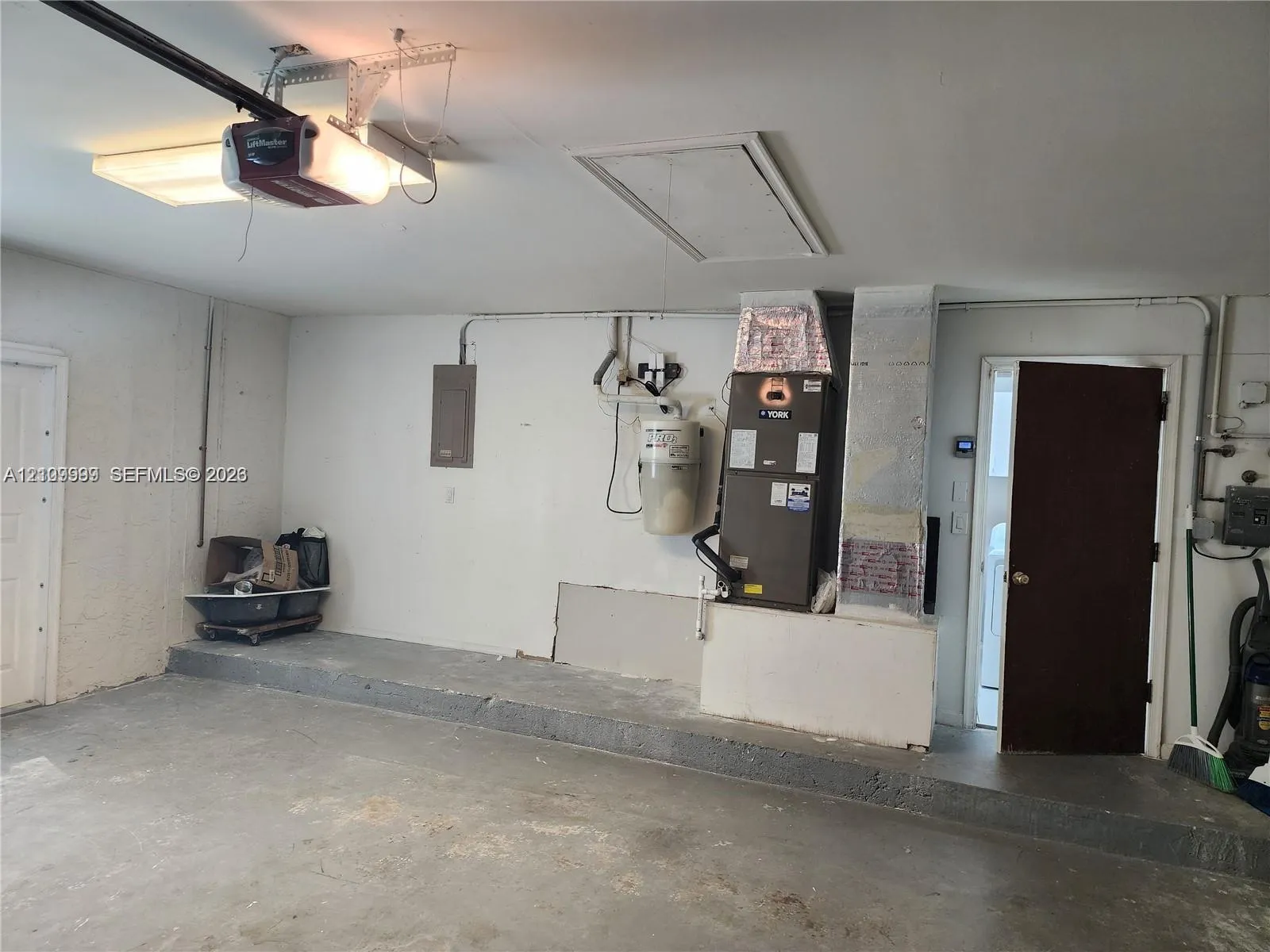 Property photo 31