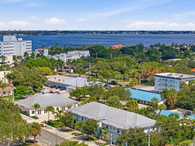Minutes from the water and beaches in Downtown Stuart