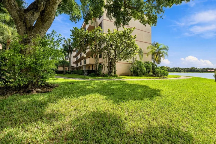 02_property exterior