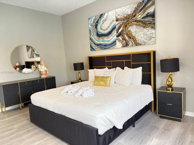 Wood-finish flooring and neutral wall color