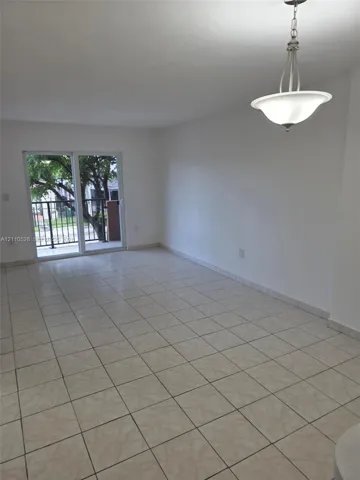 COMPLETELY TILED UNIT