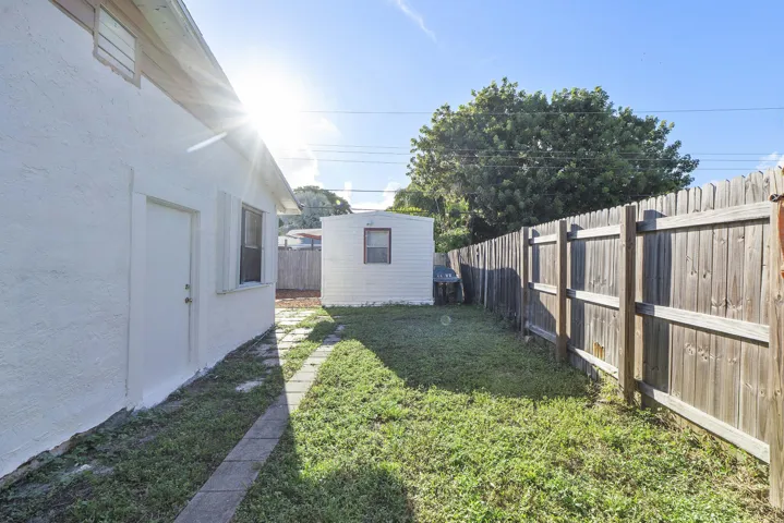 2911 Ne 11th Ave_037