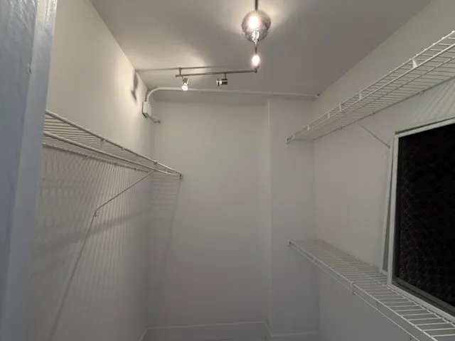 walk in closet