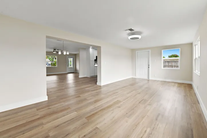 09 family room 02