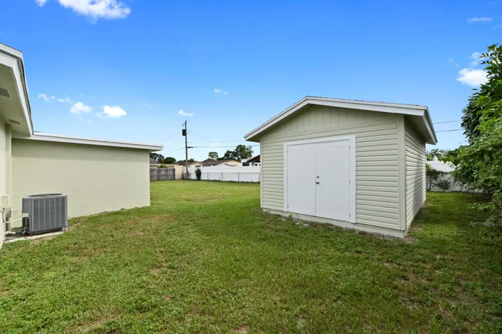 34 backyard 03