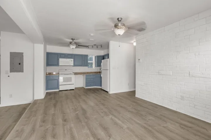17-web-or-mls-880NW33Ter-17