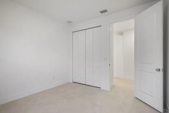 4606 Hibiscus - MLS - 019