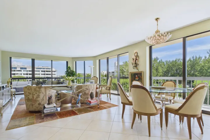 Dining Room/Living Room